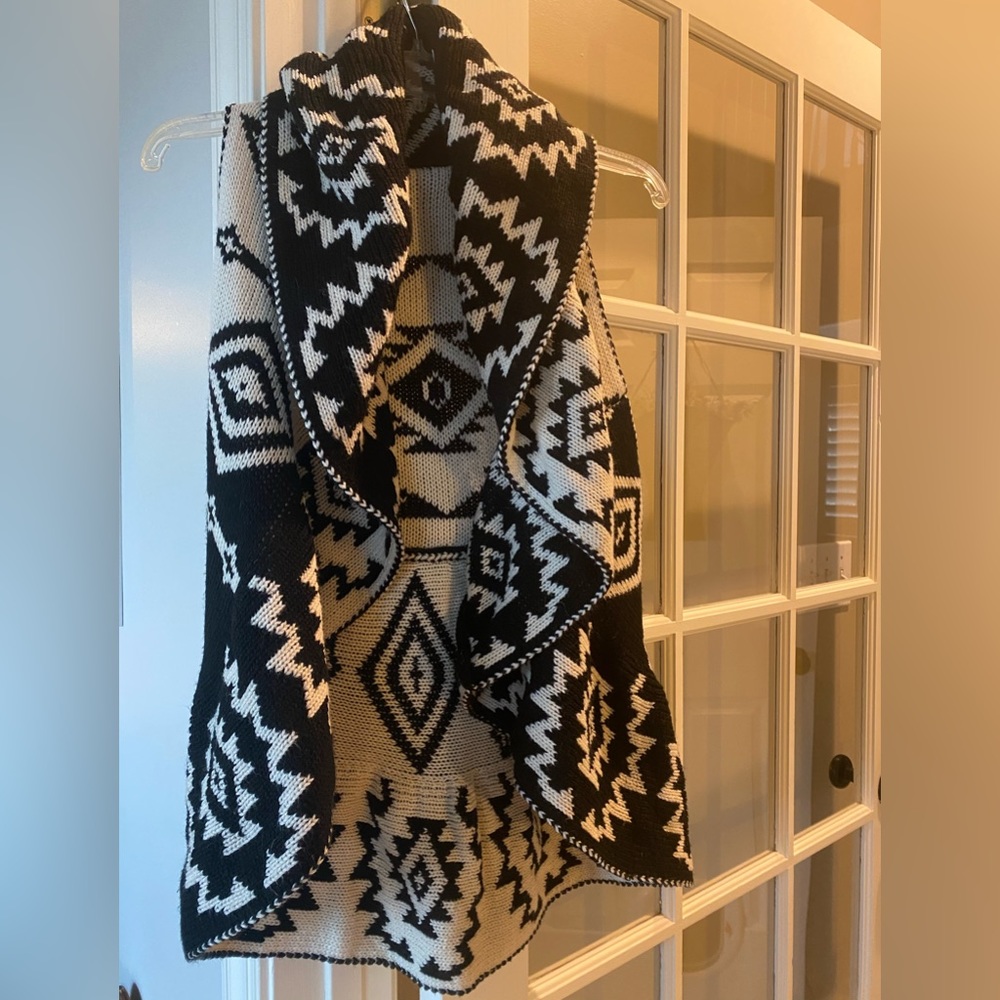 Draped Open Sweater Vest Black Ivory Shawl Collar